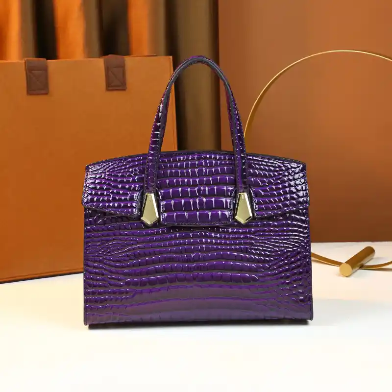 Luxury High-End PU Light and Handbag